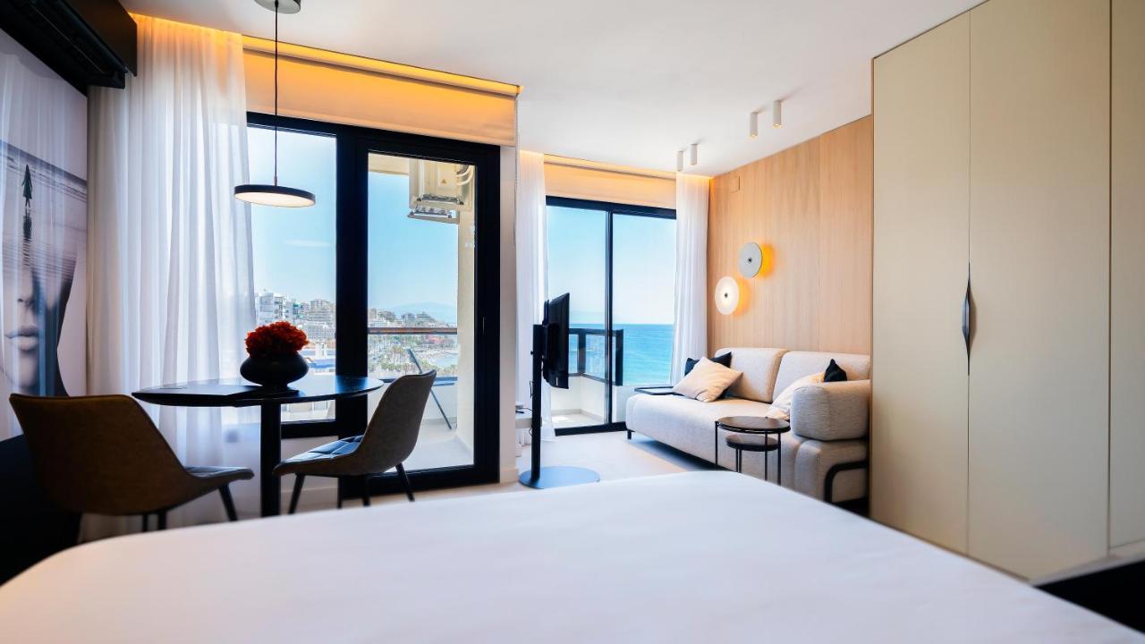 Aloha Apartamentos - Primera Linea De Playa - Vista Al Mar Benalmadena Ngoại thất bức ảnh