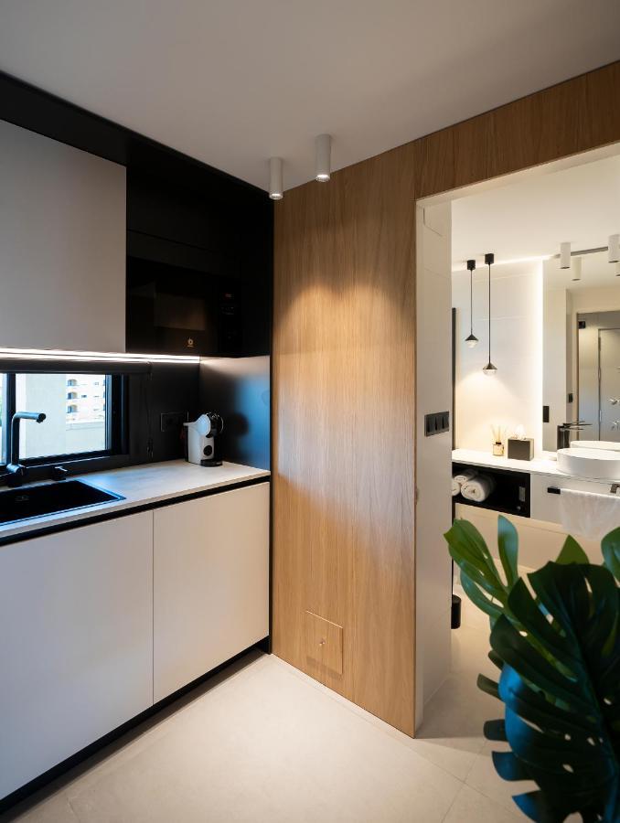 Aloha Apartamentos - Primera Linea De Playa - Vista Al Mar Benalmadena Ngoại thất bức ảnh